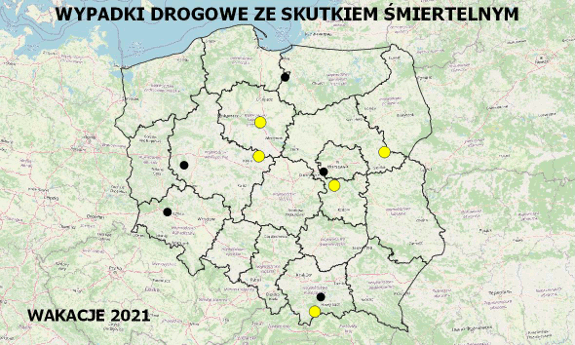 Mapa Polski, na której zaznaczone są czarne punkty. Na czerwono i żółto migają na niej również punkty sygnalizujące śmiertelne wypadki drogowe z ostatniej doby. Na górze napis Policyjna mapa wypadków drogowych ze skutkiem śmiertelnym- Wakacje 2021.