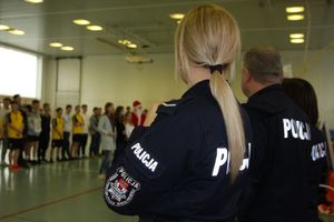 Policjanci na mikołajkowym turnieju piłki nożnej.