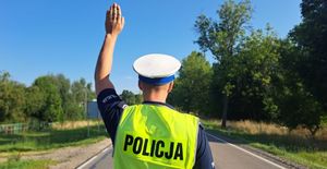 Policjant na drodze.