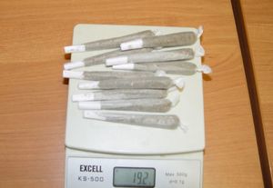 Skręty leżą na wadze