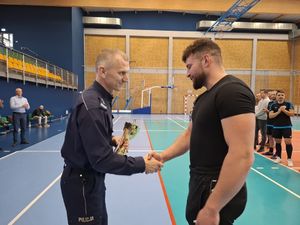 Mundurowi biorą udział w IV Turnieju Piłki Nożnej o Puchar Komendanta Powiatowego Policji w Bielsku Podlaskim.