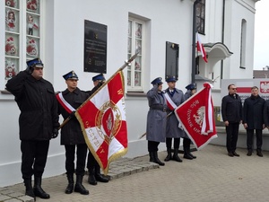 Policjanci podczas uroczystości obchodów Święta Niepodległości.