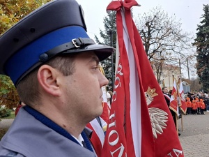 Policjanci podczas uroczystości obchodów Święta Niepodległości.