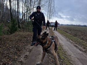 Policjanci biorą udział w ćwiczeniach dowódczo - sztabowych.