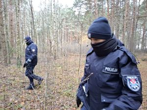 Policjanci biorą udział w ćwiczeniach dowódczo - sztabowych.