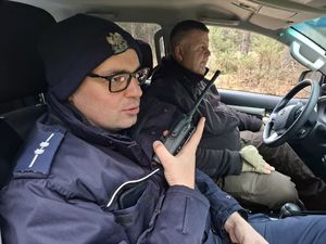 Policjanci biorą udział w ćwiczeniach dowódczo - sztabowych.