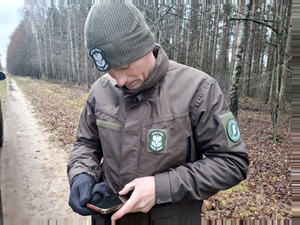 Policjanci biorą udział w ćwiczeniach dowódczo - sztabowych.