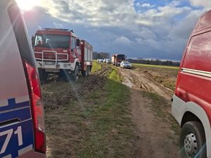 Policjanci biorą udział w ćwiczeniach dowódczo - sztabowych.