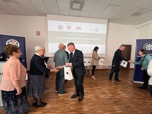Policjanci zainaugurowali projekt Uniwersytet Bezpiecznego Seniora.