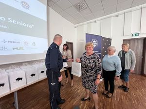 Policjanci zainaugurowali projekt Uniwersytet Bezpiecznego Seniora.