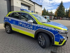Nowy radiowóz w bielskiej komendzie policji.
