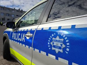 Nowy radiowóz w bielskiej komendzie policji.