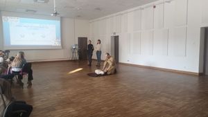 Spotkanie policjantów z dziećmi.