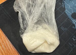 Narkotyki zabezpieczone przez policjantów.