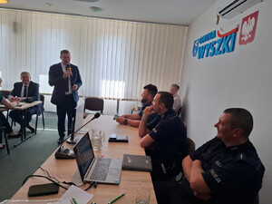 Policjanci spotkali się z mieszkańcami Wyszek.