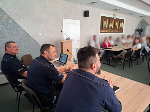 Policjanci spotkali się z mieszkańcami Wyszek.