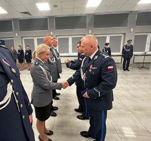 Policjanci podczas uroczystości z okazji święta policji.