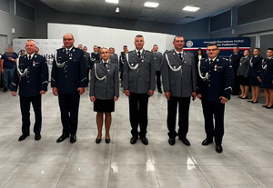Policjanci podczas uroczystości z okazji święta policji.