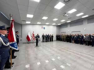 Policjanci podczas uroczystości z okazji święta policji.