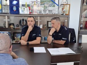 Policjanci spotkali się z dyrektorami szkół.